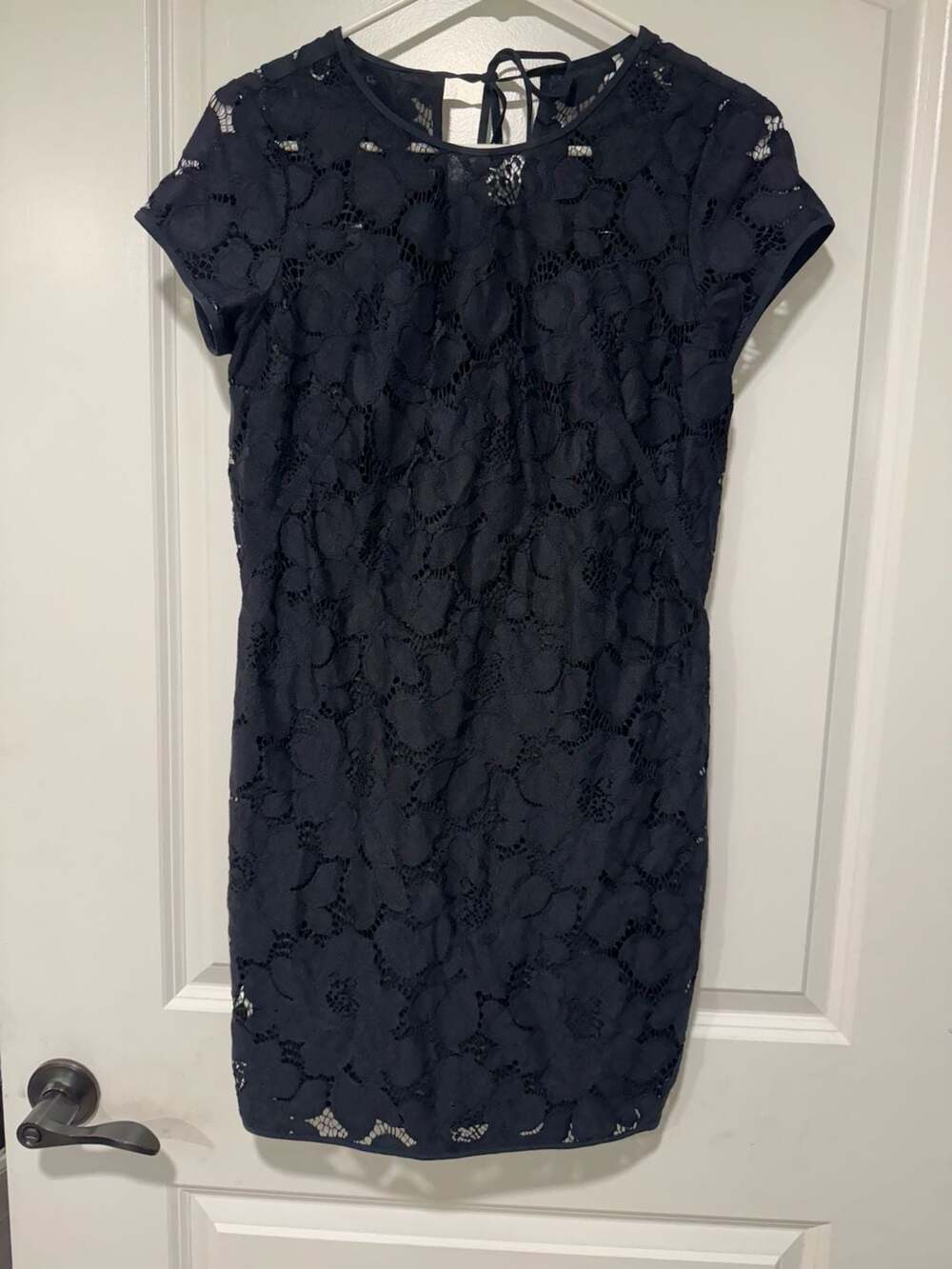 LOFT Petite Navy Floral Lace Sheath Dress Tie Back Cocktail Wedding Guest 2P